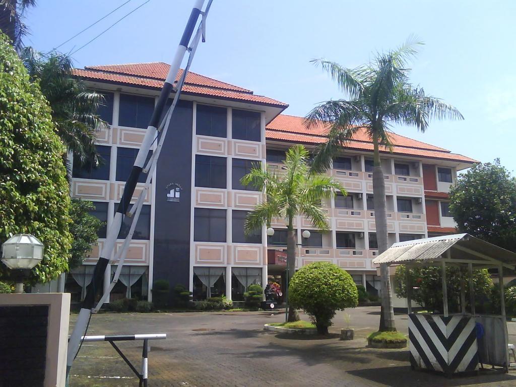 Jepara Indah 호텔 외부 사진